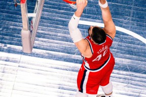 贝博电竞娱乐关于加时末段NBA总决赛焦点战；那不勒斯外线爆发；更衣室稳定；纪律约束更严格的信息