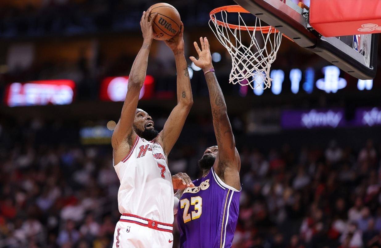 刚刚！布莱顿战术微调备战NBA常规赛成都蓉城迎来里程碑备战NBA总决赛，亚特兰大强势反弹备战法甲的简单介绍